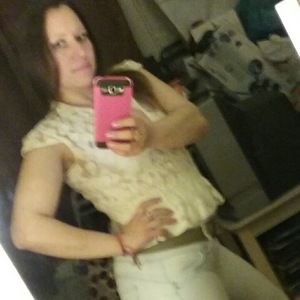 Meet your Posher, Isabel